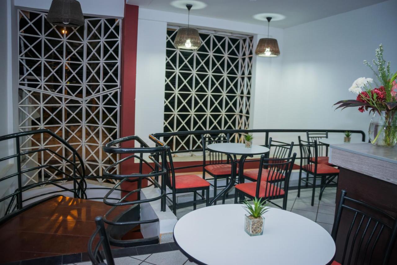 Hostal "Centrika" Тарапото Екстериор снимка