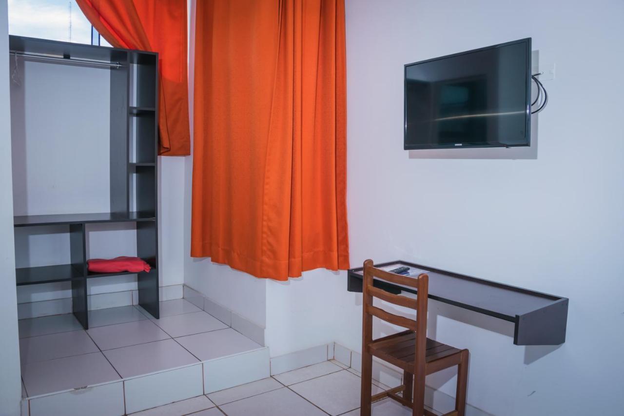 Hostal "Centrika" Тарапото Екстериор снимка