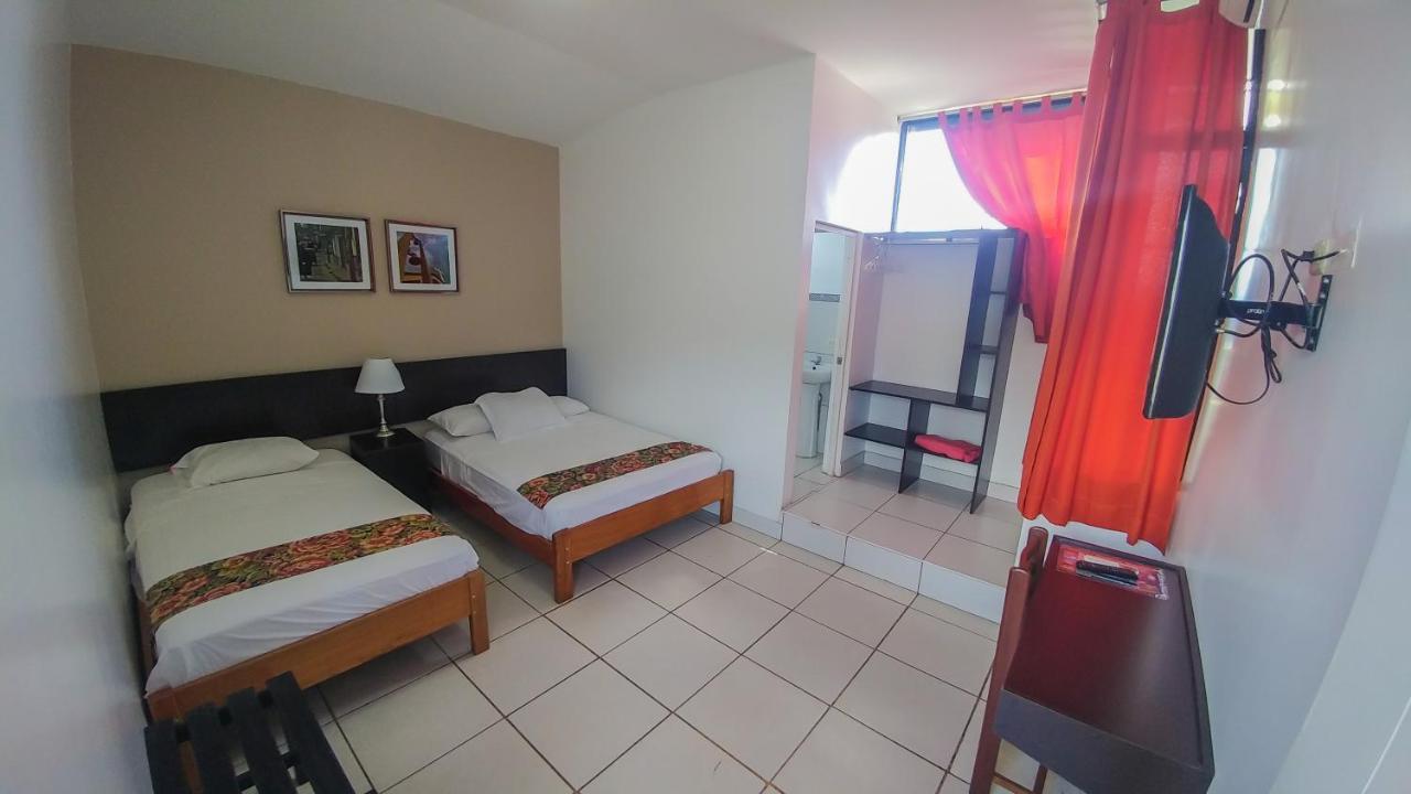 Hostal "Centrika" Тарапото Екстериор снимка