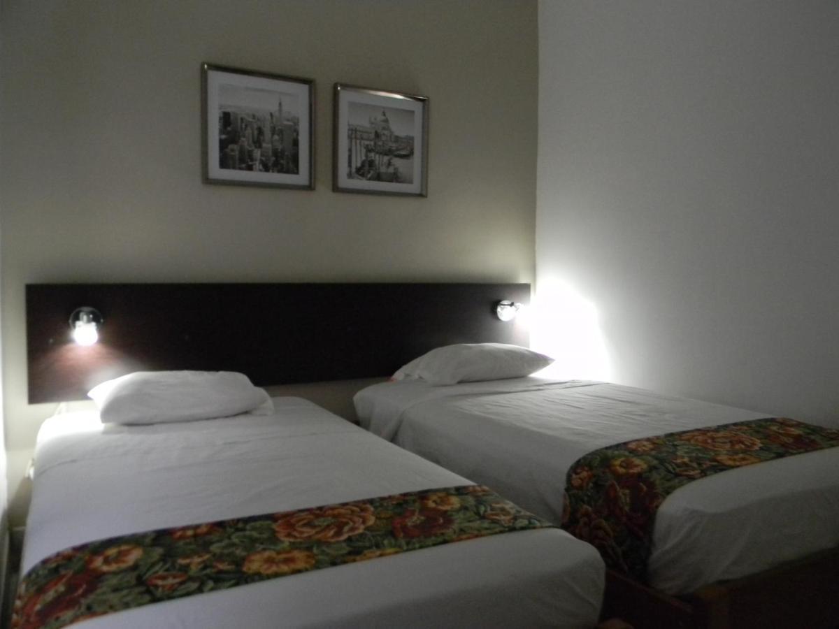 Hostal "Centrika" Тарапото Екстериор снимка