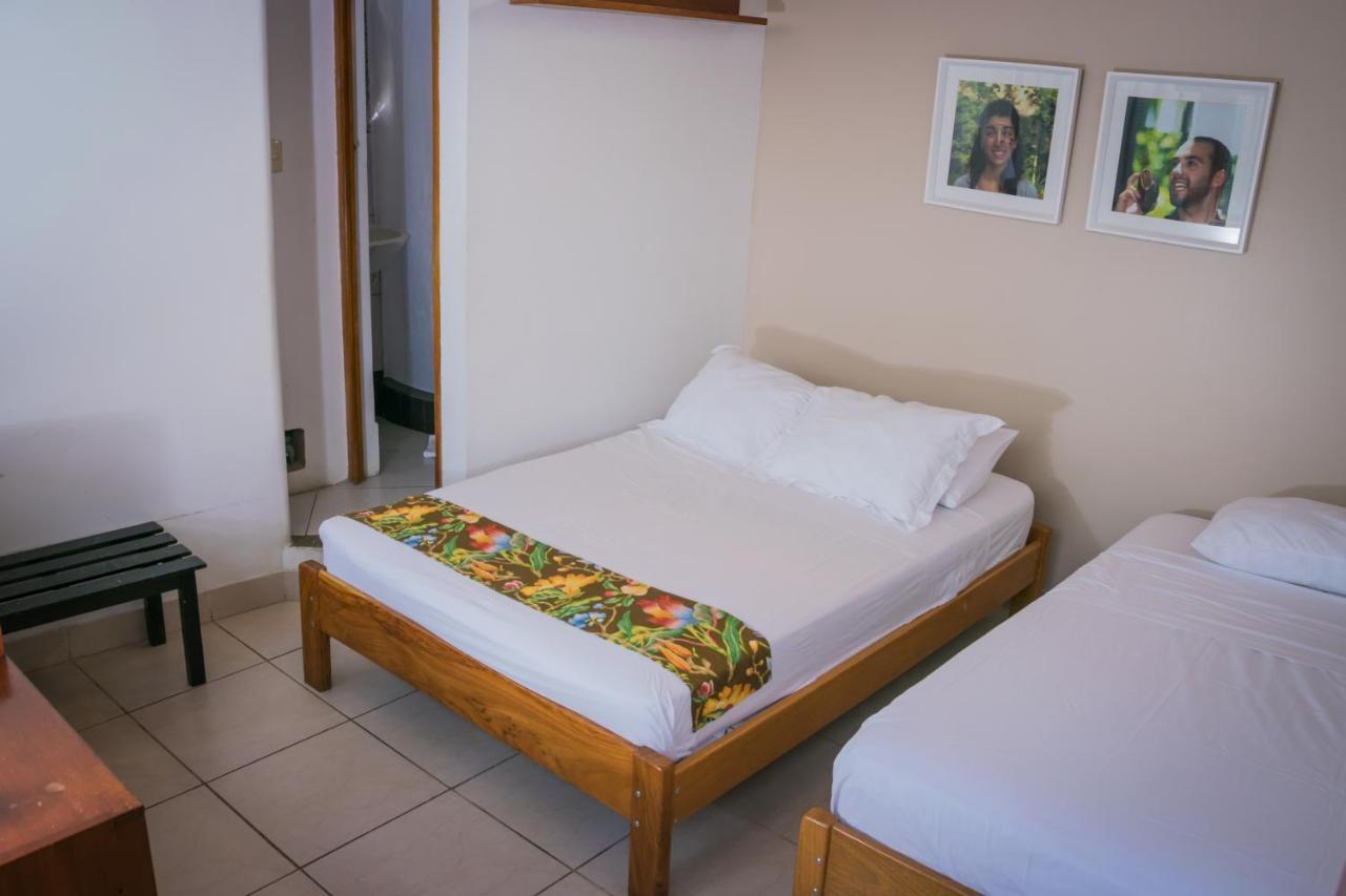 Hostal "Centrika" Тарапото Екстериор снимка