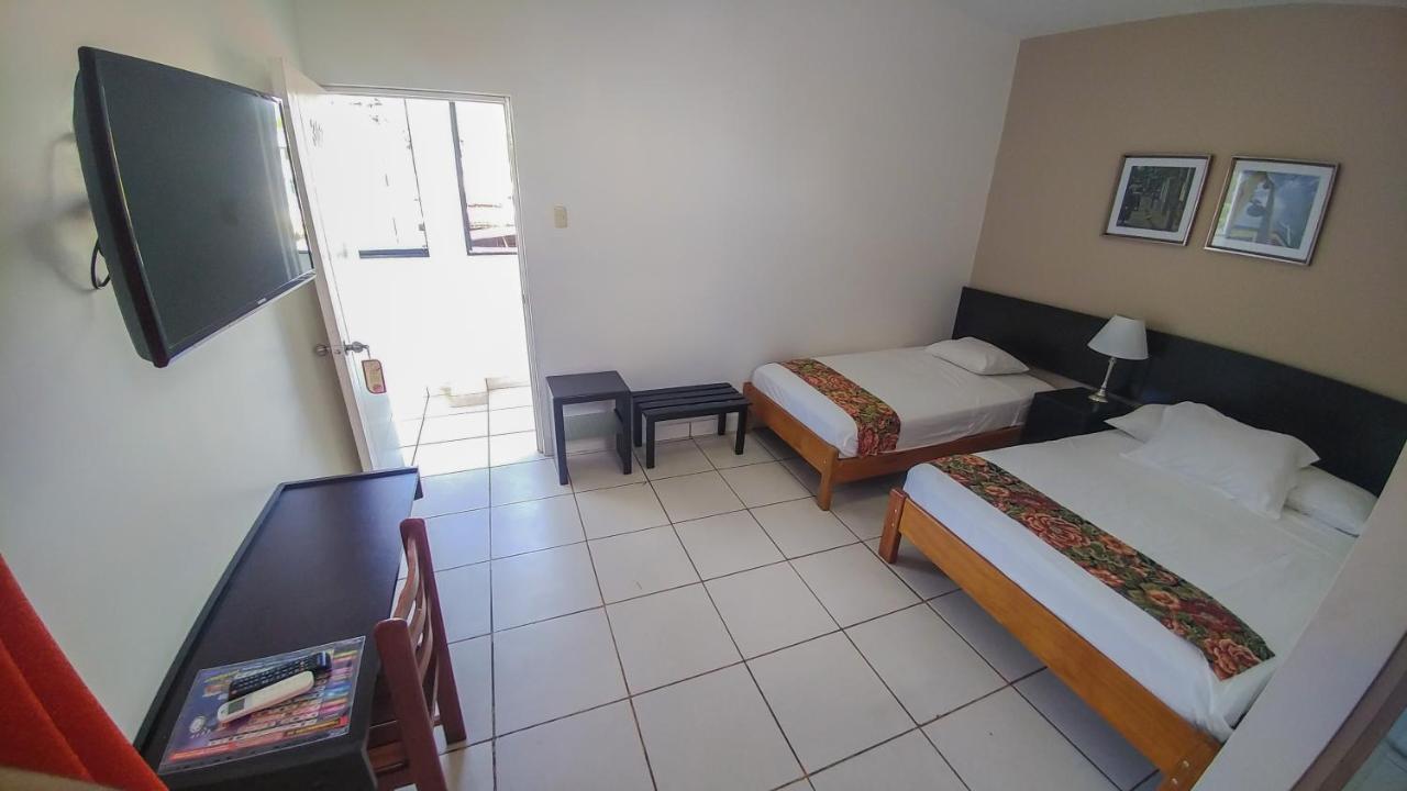 Hostal "Centrika" Тарапото Екстериор снимка