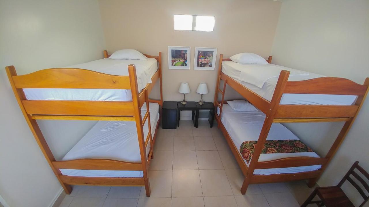 Hostal "Centrika" Тарапото Екстериор снимка