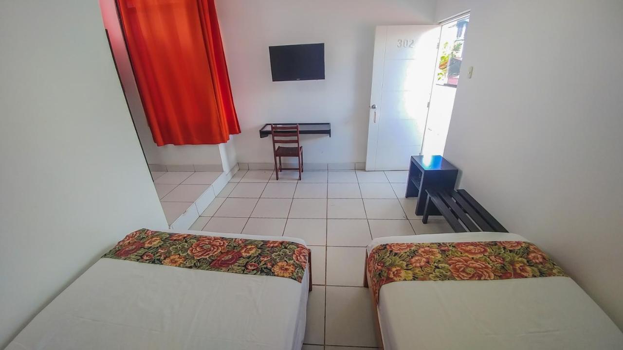 Hostal "Centrika" Тарапото Екстериор снимка