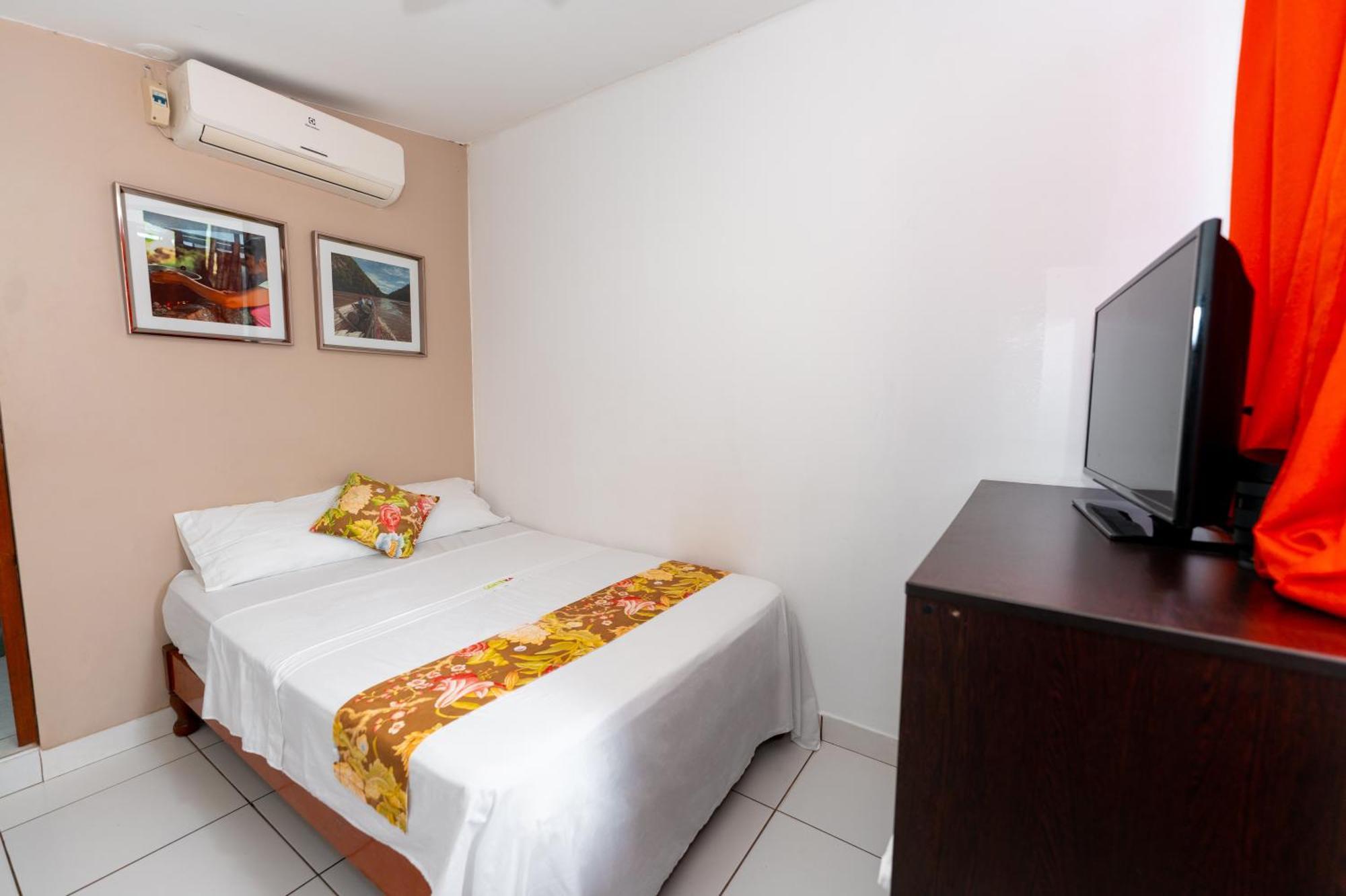 Hostal "Centrika" Тарапото Екстериор снимка