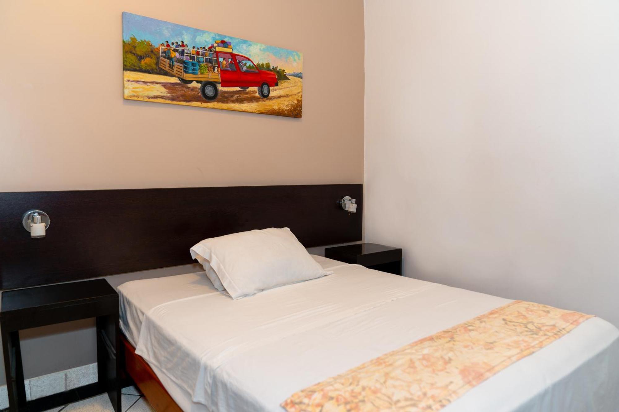 Hostal "Centrika" Тарапото Екстериор снимка