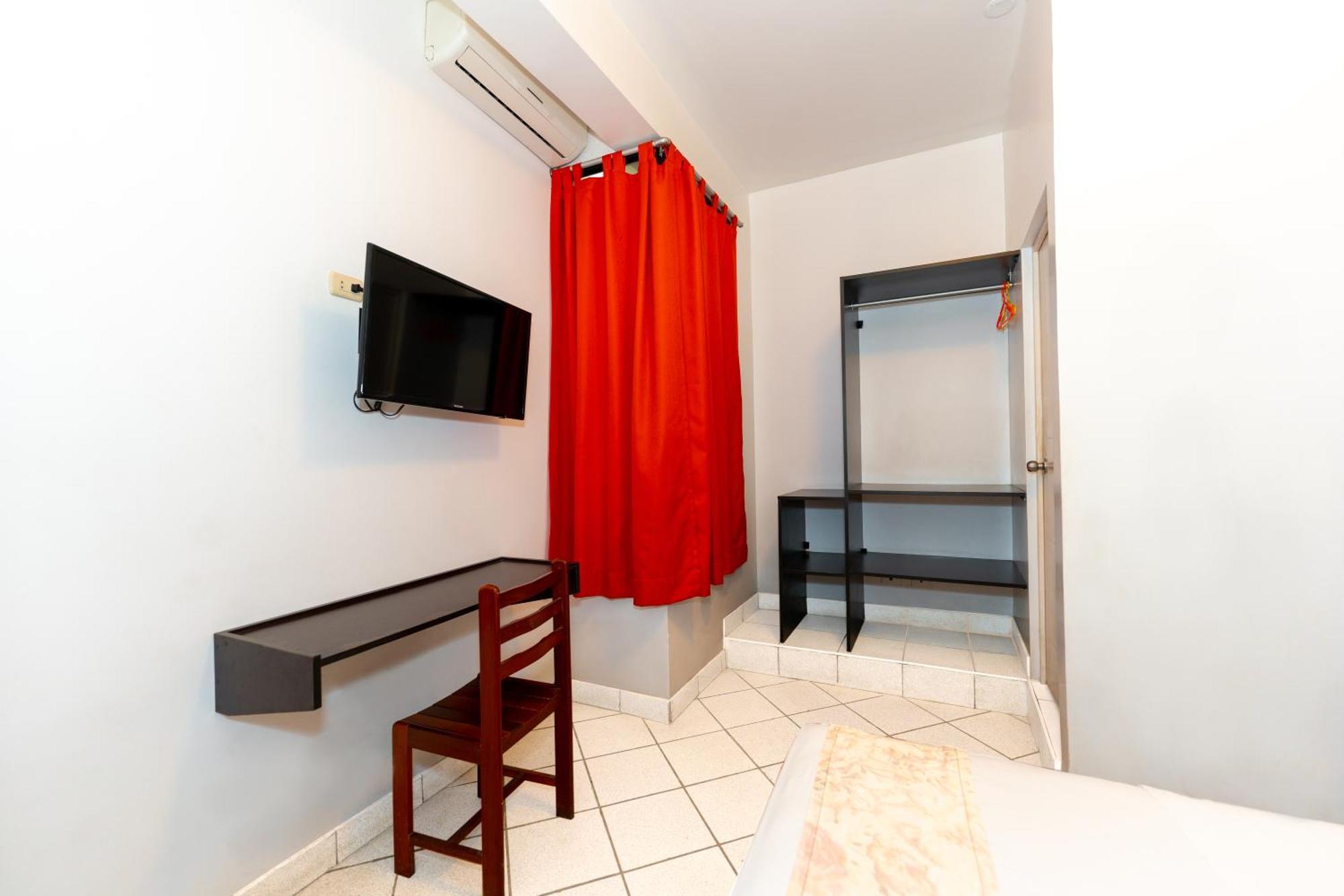 Hostal "Centrika" Тарапото Екстериор снимка