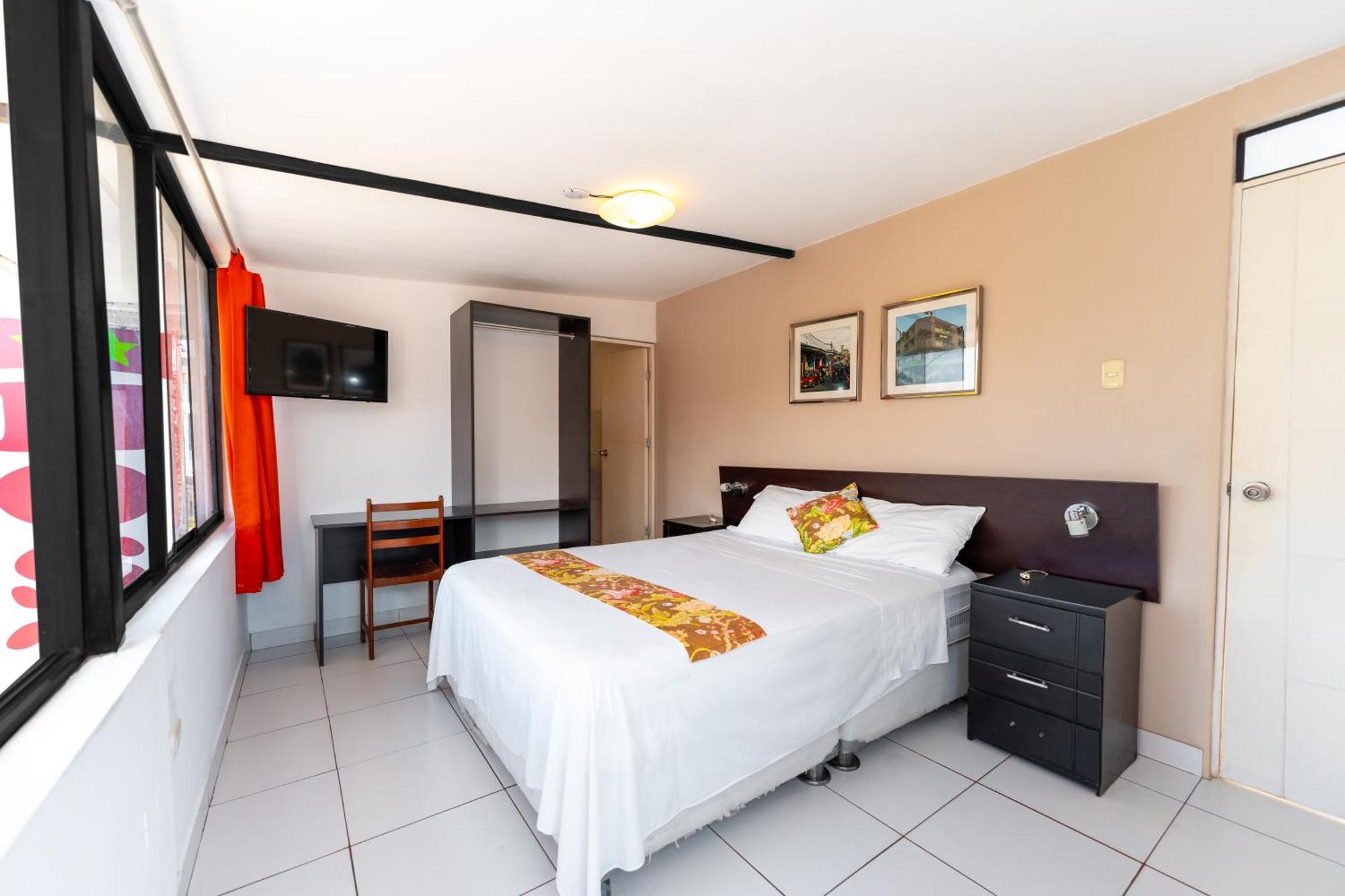 Hostal "Centrika" Тарапото Екстериор снимка